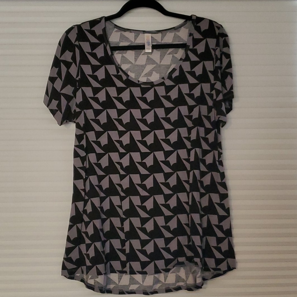 Lularoe Large Classic T